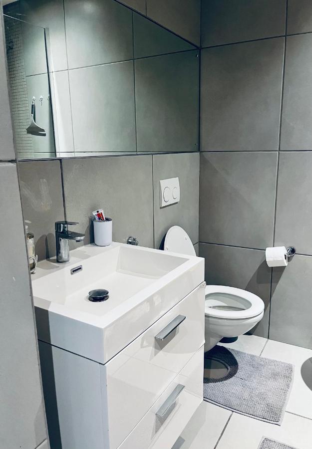 ווינדהוק Modernluxe Apartment מראה חיצוני תמונה
