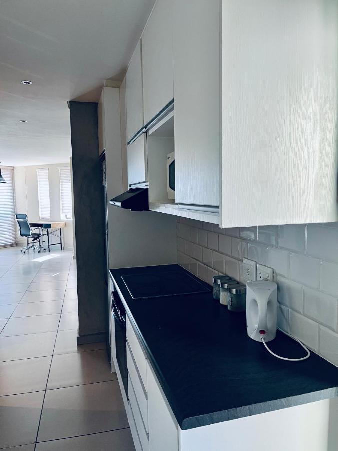 ווינדהוק Modernluxe Apartment מראה חיצוני תמונה